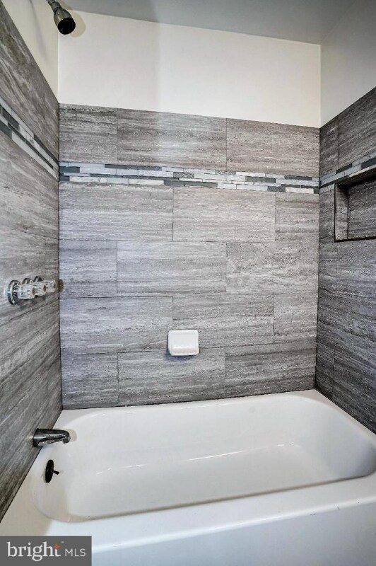 Foto del edificio - 319 Burns St SE