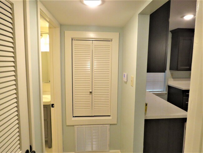 Foto del edificio - 509 E 7th St