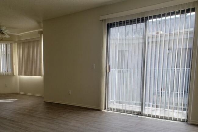 Building Photo - 4608 Vista Del Monte Ave