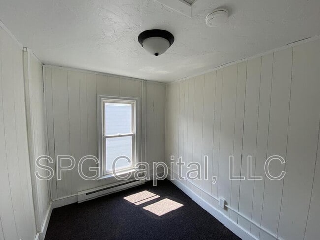 Building Photo - 3 Pleasant St