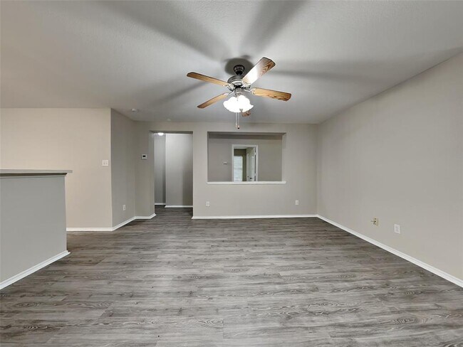 Foto del edificio - 8134 Chancewood Ln