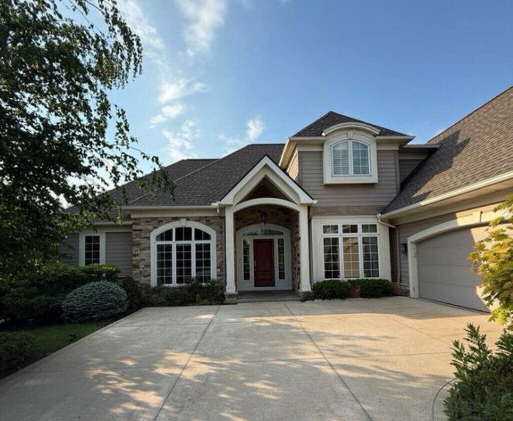 Building Photo - 4205 Symphony Ln
