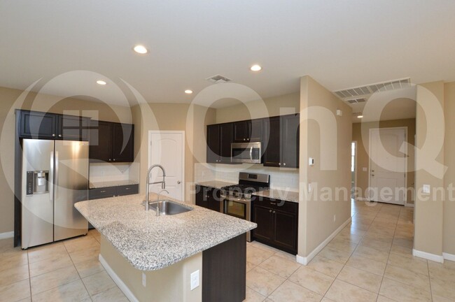 Building Photo - 10743 W Bronco Trail