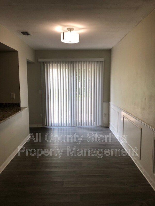 Building Photo - 1475 Casa Park Cir