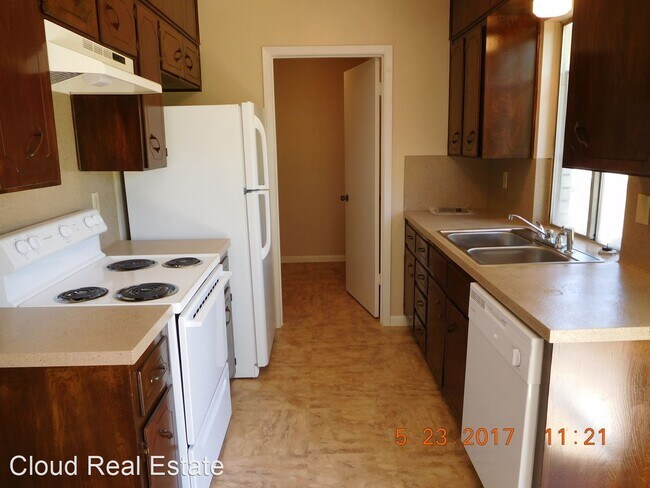 Foto del edificio - 402 Skyline Ave