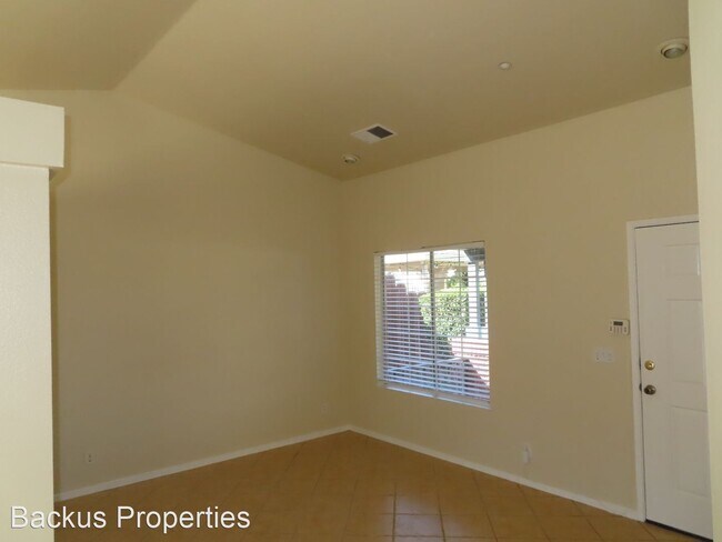Building Photo - 3 br, 1 bath House - 1554 Boyle Court