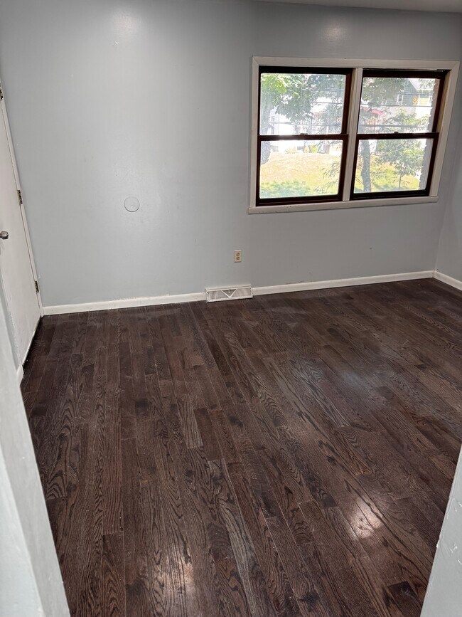 Living Room - 261 S Allen St