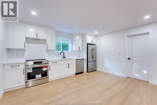 Building Photo - 354 Bouffard Rd