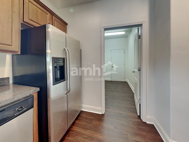 Building Photo - 439 W Rustling Leaves Ln