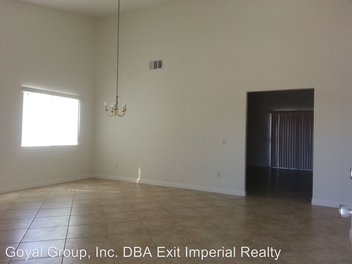 374 Solano Ave, El Centro, CA 92243 - House Rental in El Centro, CA |  Apartments.com