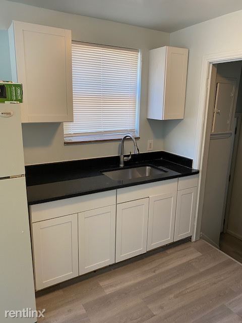 Foto del edificio - 3 br, 1.5 bath House - 20444 Kenosha St