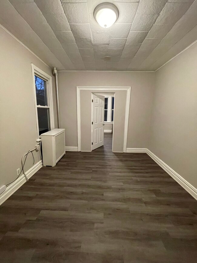241 Duncan Ave 2 - 237 Duncan Ave