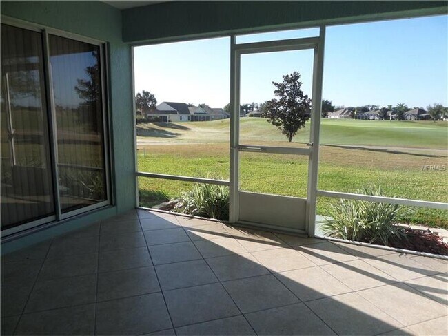 Vista desde su terraza trasera - 2322 Callaway Dr