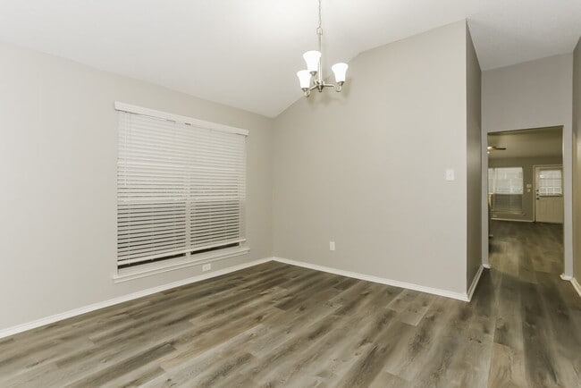 Building Photo - 2412 Ensenada Ln