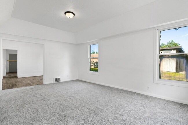 Foto del edificio - 1719 Clay St