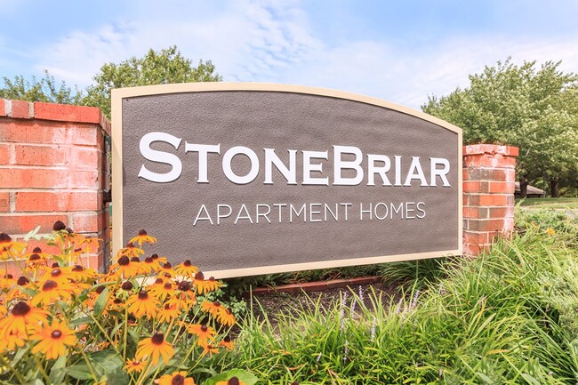 Foto del edificio - Stonebriar Apartment Homes