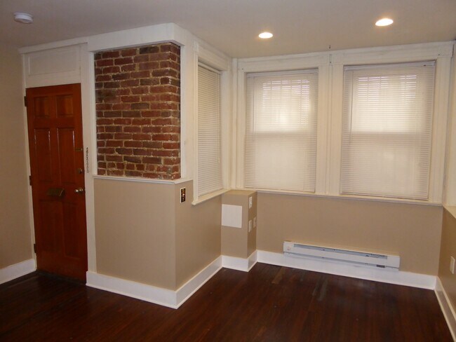 Foto del edificio - 106 9th St SE