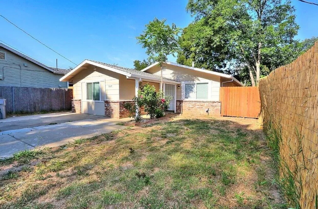 Primary Photo - 2927 San Jose Way