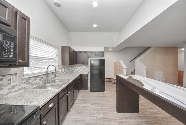 Foto del edificio - Lake Conroe Living with a Backyard Built for Summer