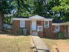 Building Photo - 1414 Catherine Simmons Ave