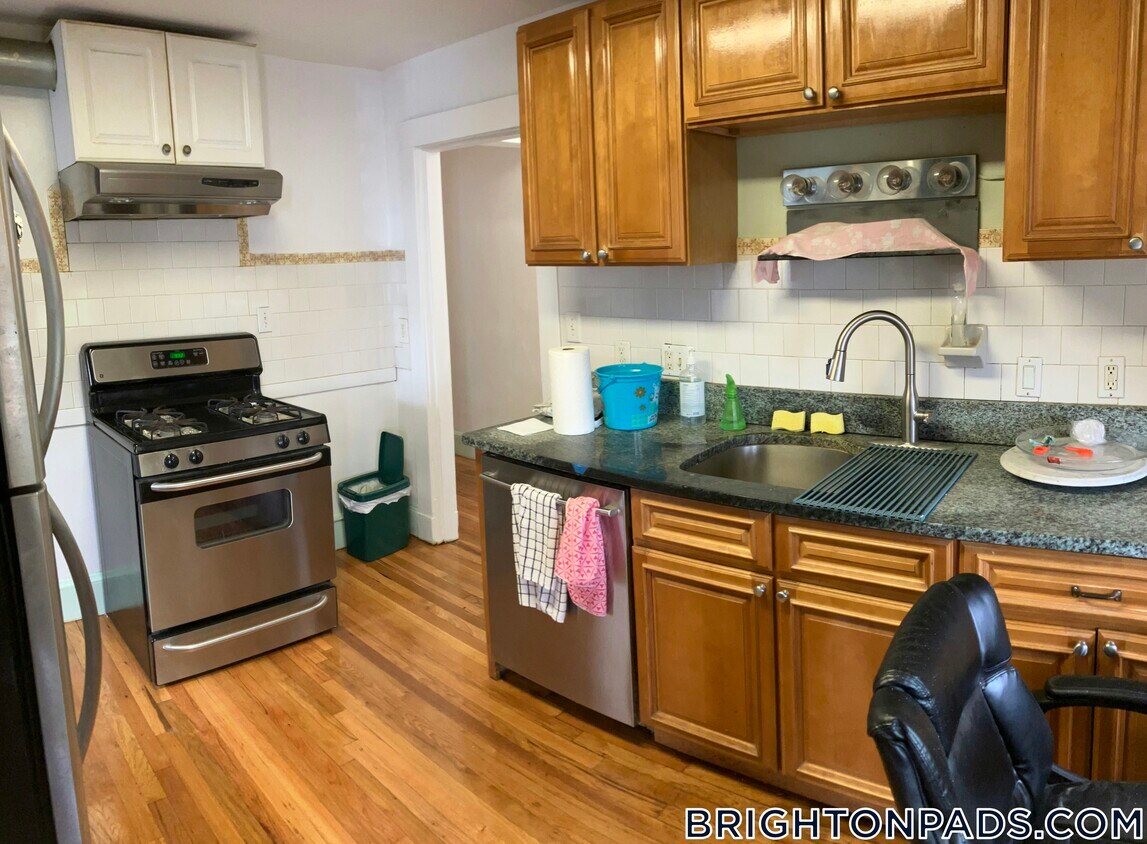 Foto principal - 25 Colborne Rd