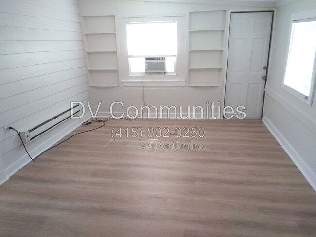 Building Photo - 2609 4th St S