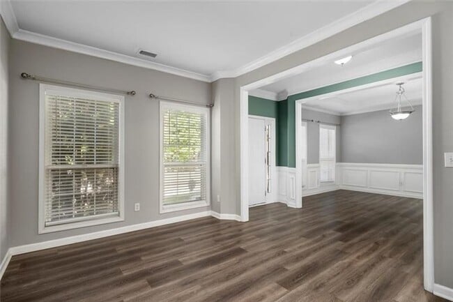 Building Photo - 4220 Hunters Green Way NE