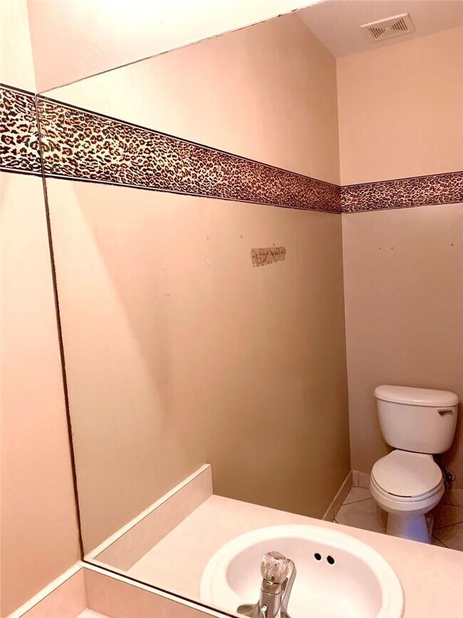 Foto del edificio - 8328 Lagos De Campo Blvd