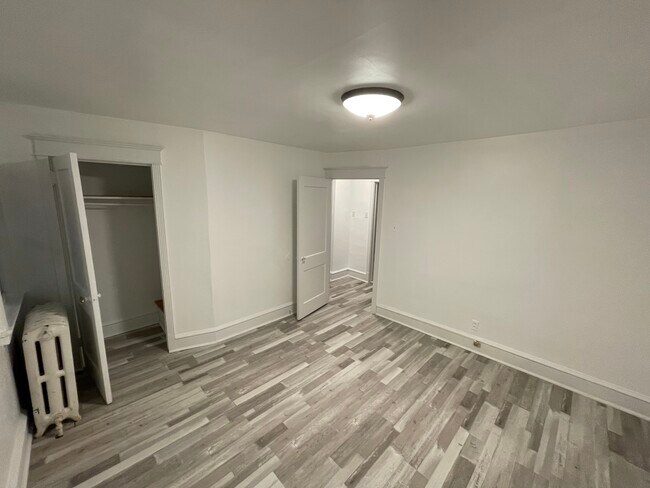 Foto del edificio - 7056 Aberdeen Rd