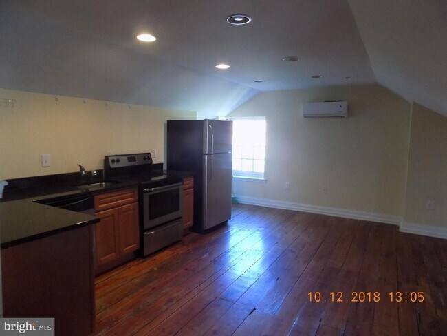 Building Photo - 110 N Eutaw St