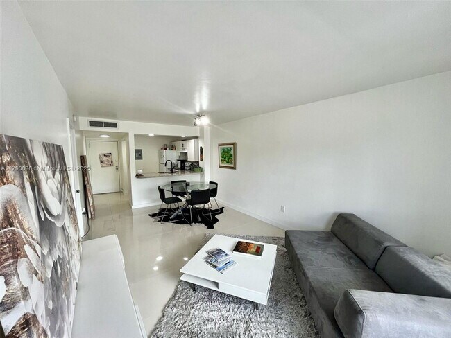 Foto del edificio - 16465 NE 22nd Ave