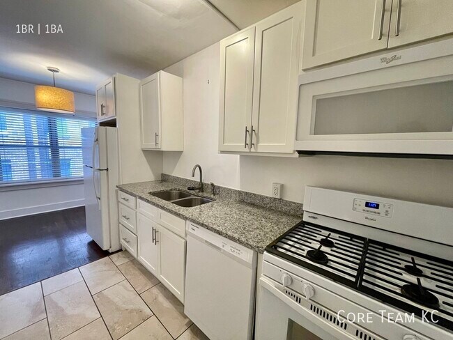 Foto del edificio - 710 W 48th St