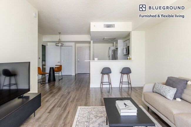 Foto del edificio - 110 SW 12th St