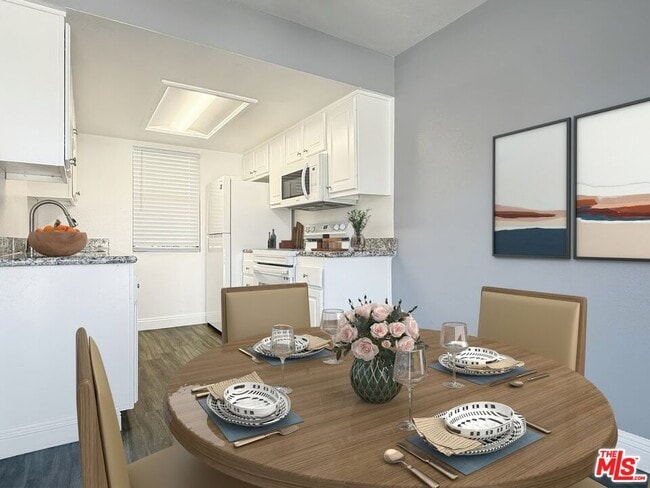 Building Photo - 1930 W College Ave