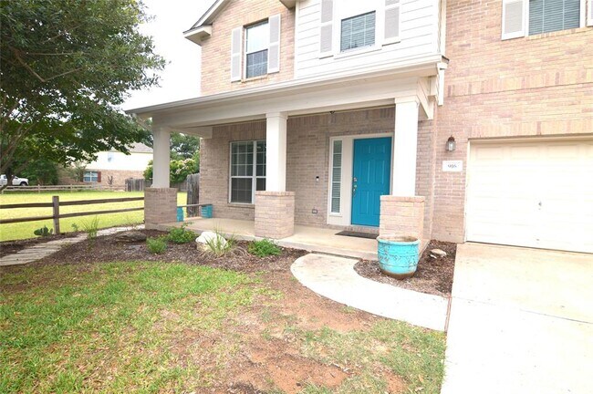 Building Photo - 916 Brighton Pl
