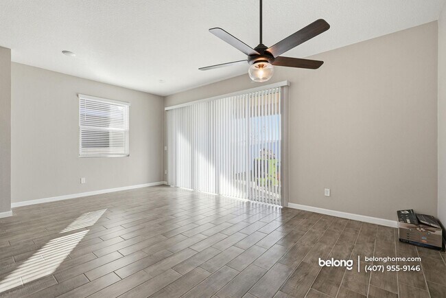 Foto del edificio - 1543 Sugarbelle Cir