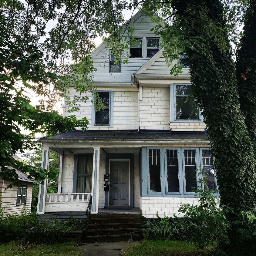 Primary Photo - 604 E Buchtel Ave