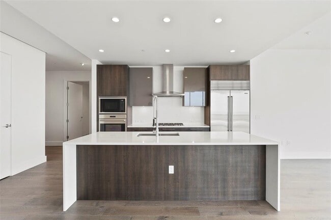 Building Photo - 7901 Windrose Ave