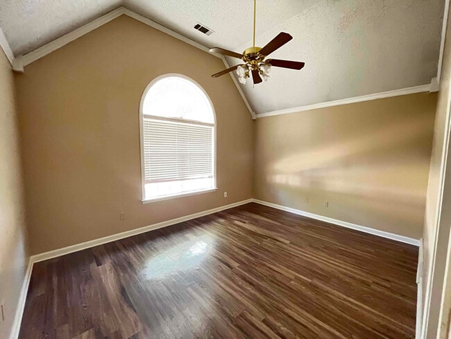 Building Photo - 3123 Woodland Crest Dr