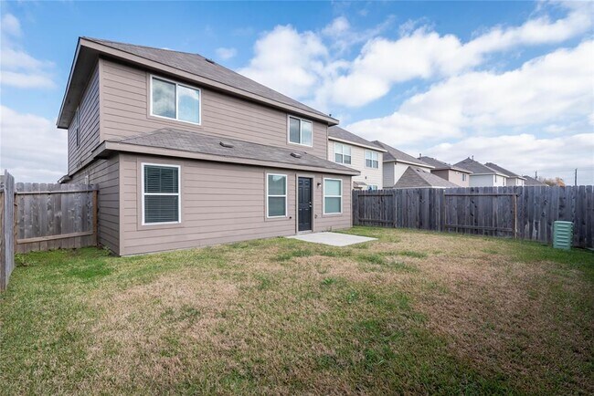Building Photo - 6050 Peaceful Ridge Dr