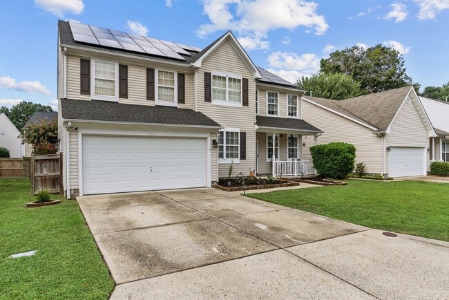 Foto del edificio - Luxurious 5-Bed, 2.5-Bath Home with Solar Panels in Newport News