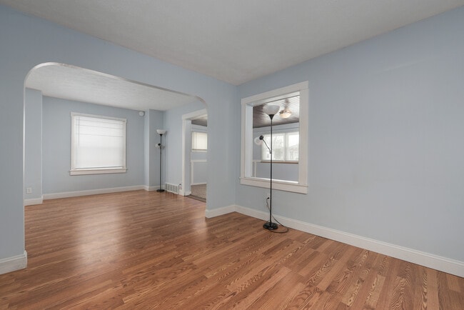 Building Photo - 247 E 248th St