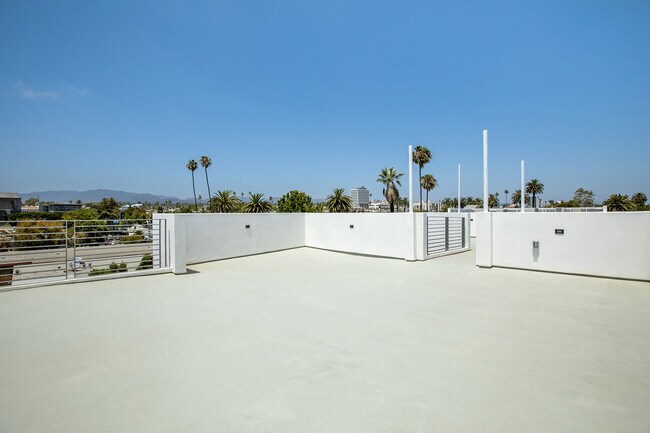 Building Photo - 1444 11th St