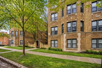 Building Photo - 3610 N Claremont Ave