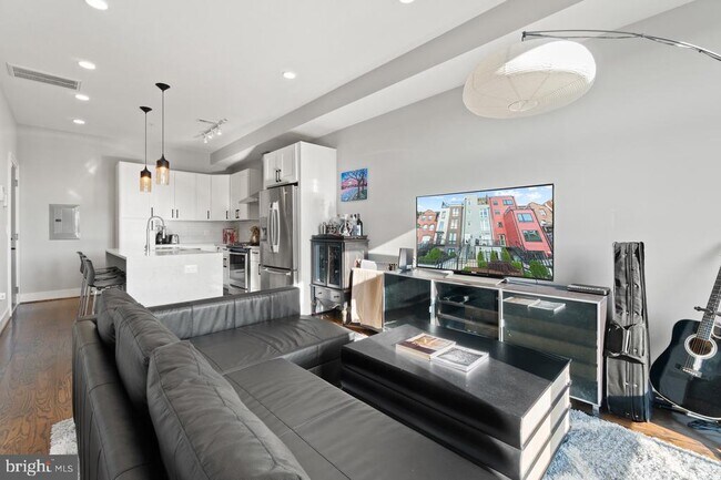 Foto del edificio - 3525 14th St NW