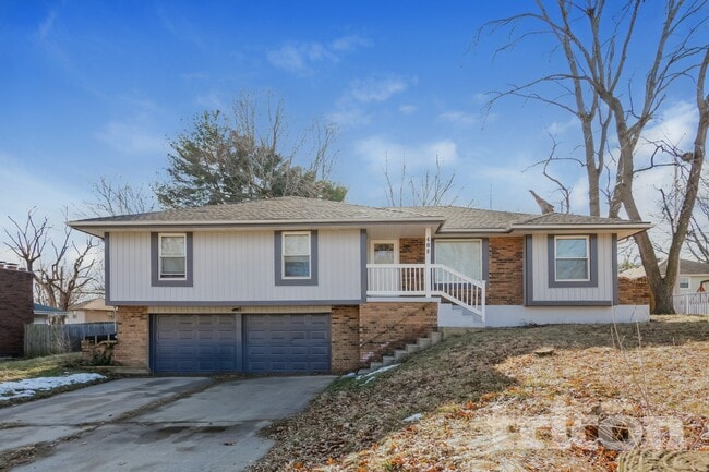 Building Photo - 408 NW Palmer Dr