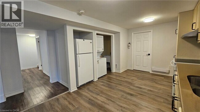 Photo du bâtiment - 110 Abbot Dr