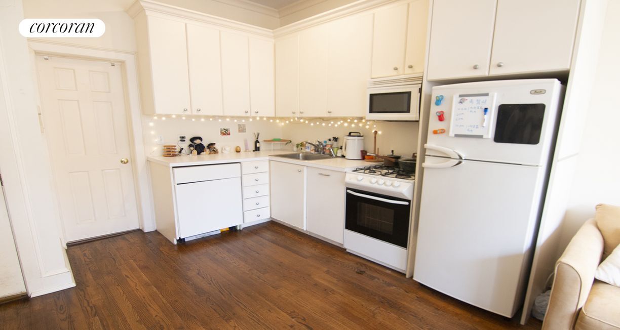 Foto del edificio - 155 W 82nd St