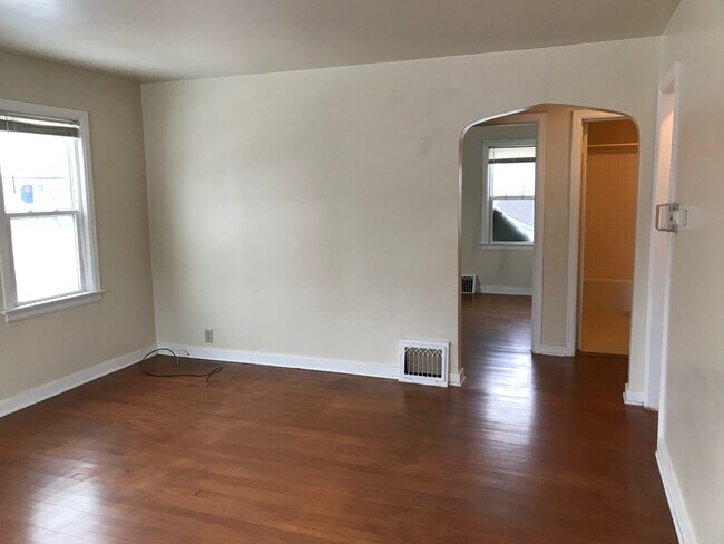 Archway - 1424 Marshall St