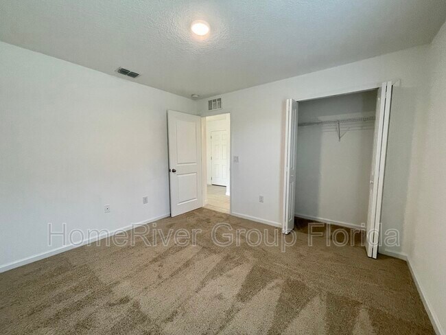 Foto del edificio - 1477 Lucerne Loop Rd NE